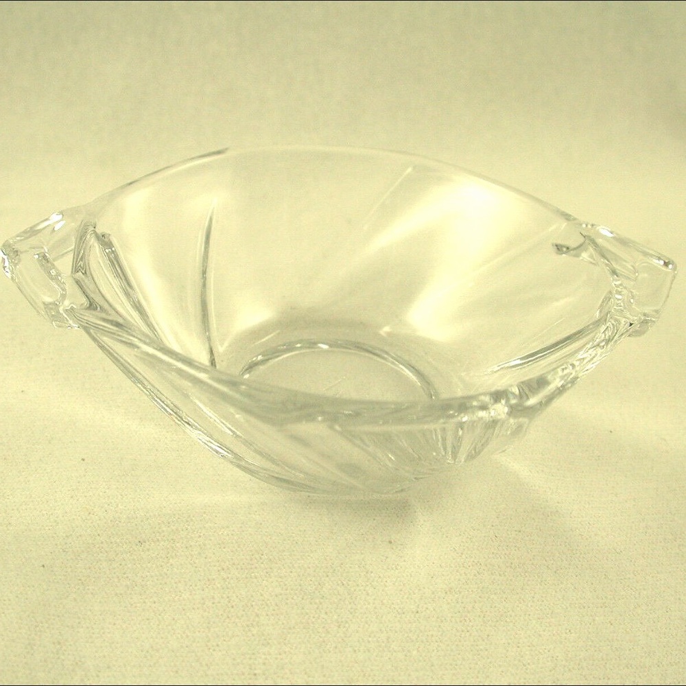 HEISEY Glass Co Vintage #1252 Twist Salt/Nut Dish